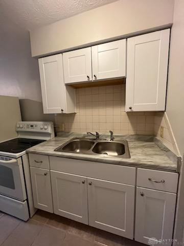 246 Oak St - Photo 6 of 8