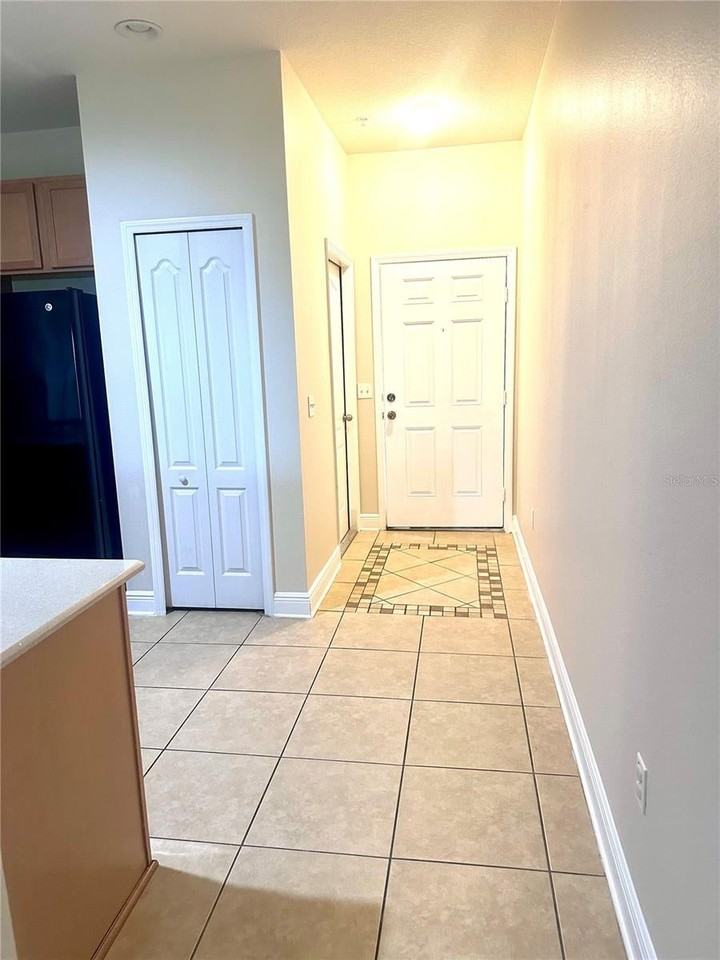 1260 Glenleigh Drive - Photo 2 of 8