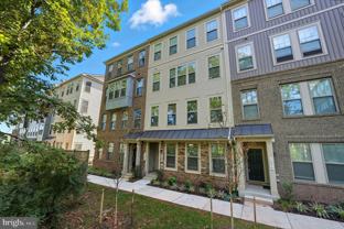 709 Thomas Ln #B - Photo 1 of 1