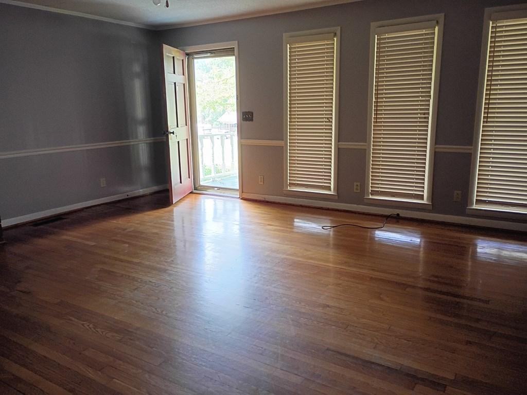 260 Cochran Rd - Photo 3 of 24