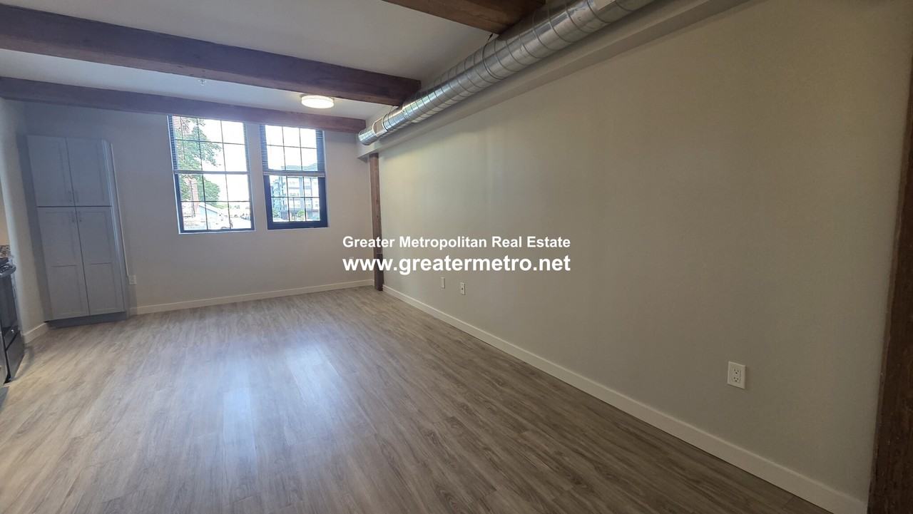 129 Guild St #211 - Photo 4 of 18