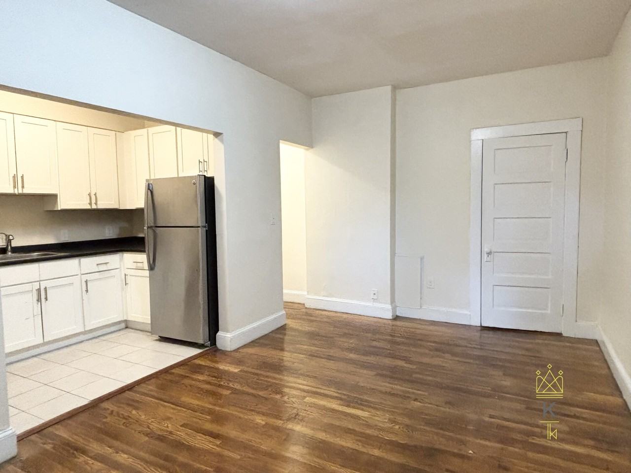 181 Winthrop Rd #3 - Photo 2 of 10