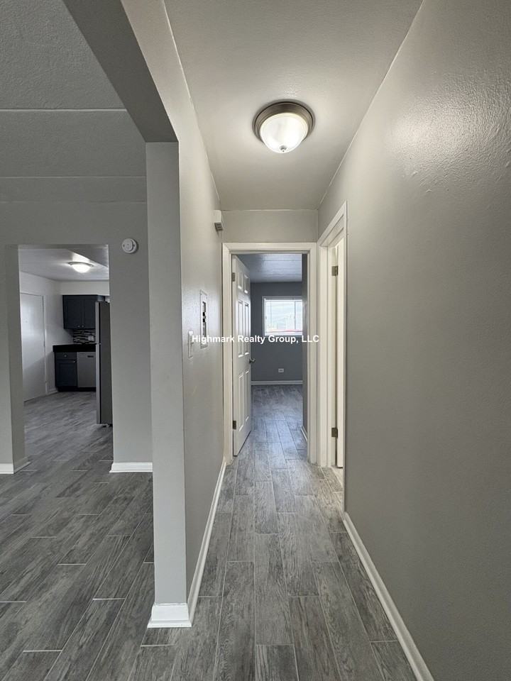 1408 Carol St #2BB - Photo 3 of 13