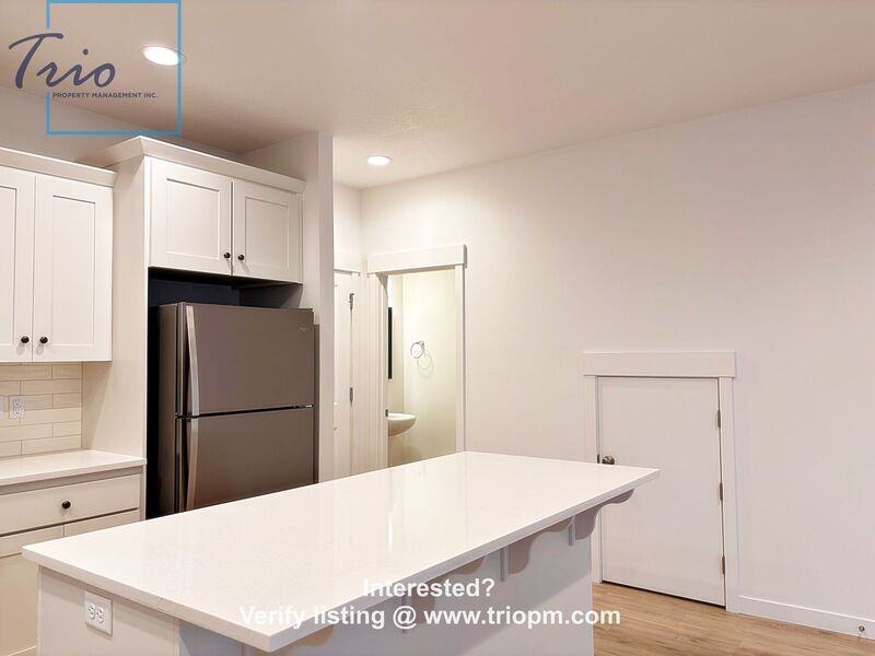 2442 Brackenfern Rd - Photo 4 of 27