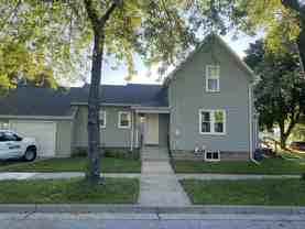 932 W 8th St - Photo 1 of 1