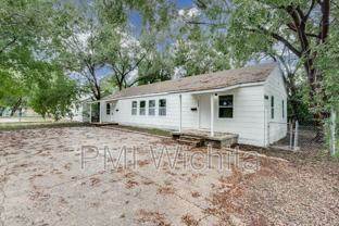 4311 E Lincoln St - Photo 1 of 1