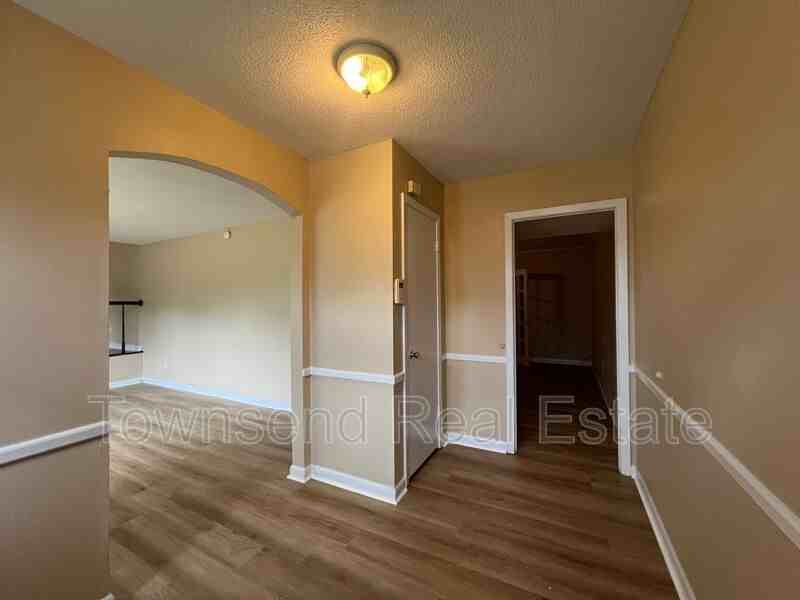 6458 Easthampton Rd - Photo 2 of 18