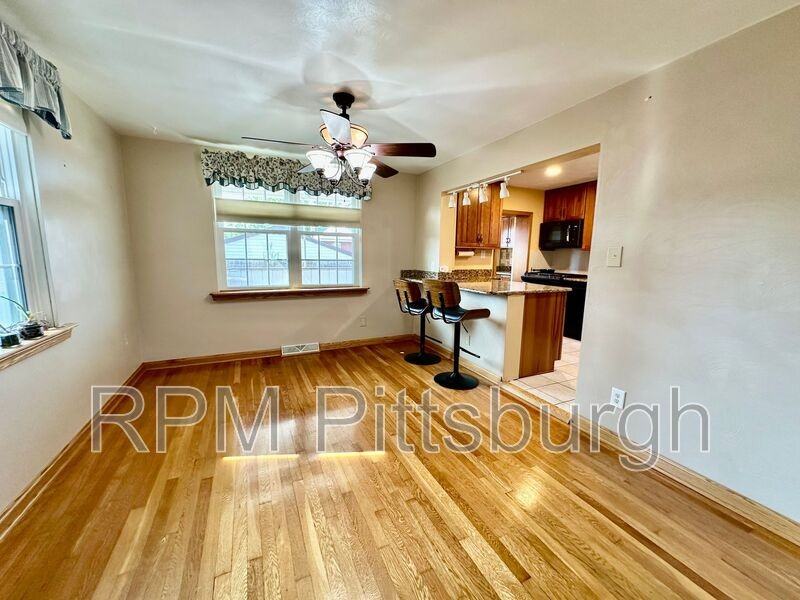 1130 Downlook Street - Photo 5 of 28