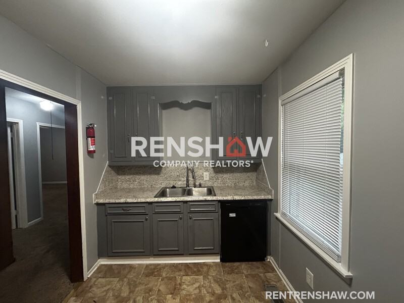 264 Muse St - Photo 5 of 13