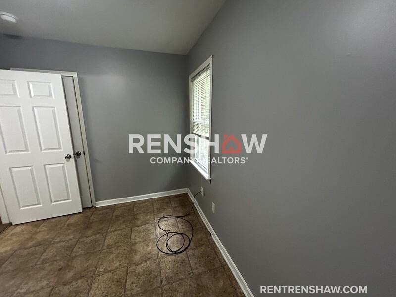 264 Muse St - Photo 7 of 13