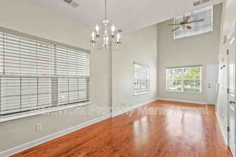 143 Kirkland St - Photo 4 of 30