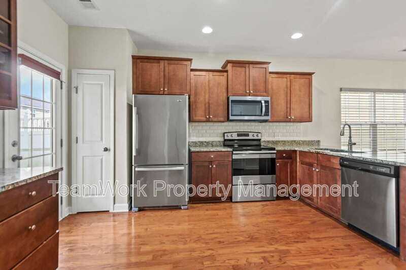 143 Kirkland St - Photo 7 of 30