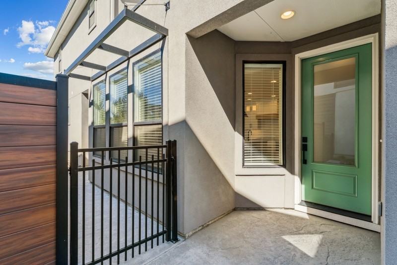 3243 S Sedgebrook Ln - Photo 4 of 48