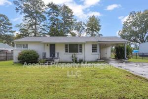 featured image of 5018 Golfview Dr