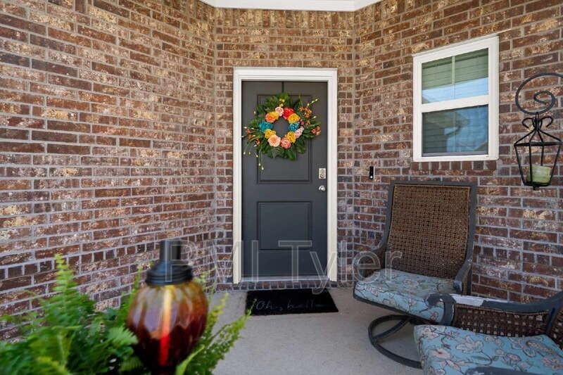 134 Blue Bird Ln - Photo 2 of 20