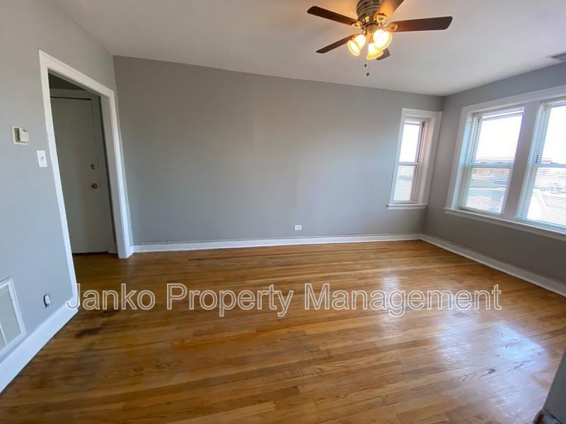 3725 W Grand Ave #2S - Photo 5 of 10