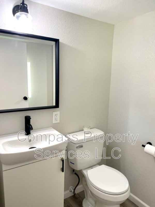 2321 Glendale Dr - Photo 7 of 27