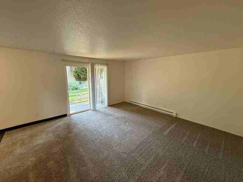 3820 Iberis St Ne - Photo 2 of 19