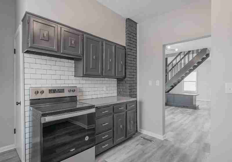 1141 N 29th St - Photo 5 of 17