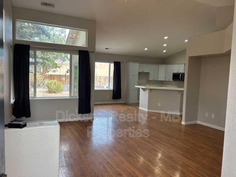 191 Desert Springs Ln - Photo 3 of 18