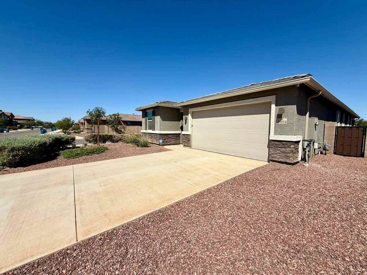 21554 E Treasure Rd - Photo 2 of 10