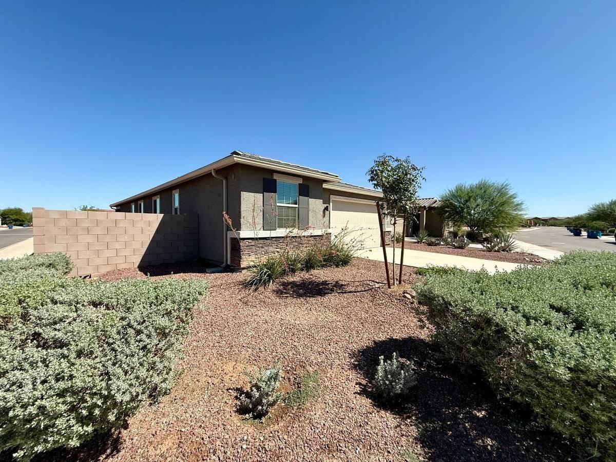 21554 E Treasure Rd - Photo 3 of 10