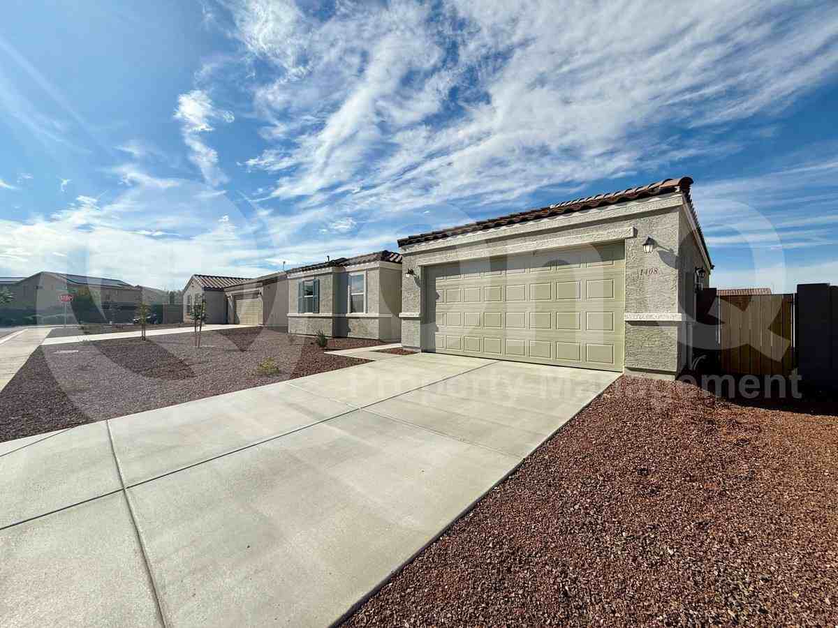 1408 East Edwin Street - Photo 2 of 10