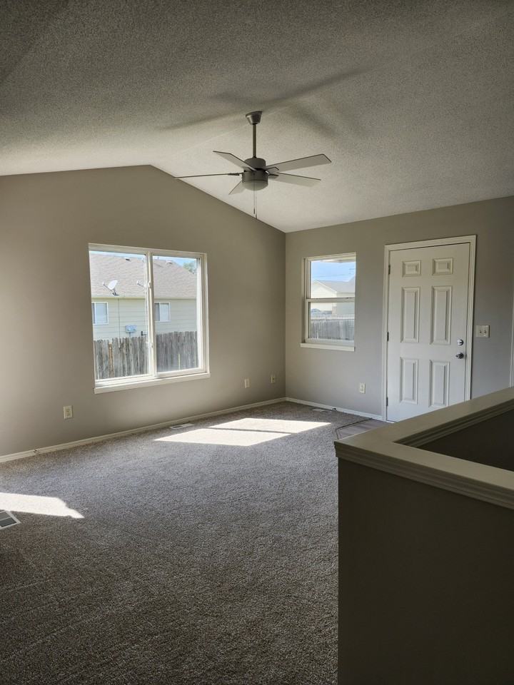 3360 N Governeour Cir - Photo 6 of 13