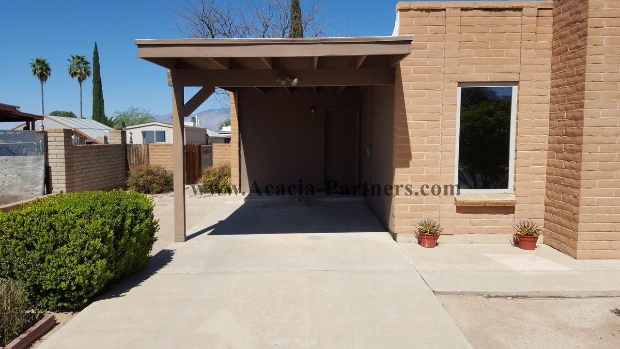 7341 E 42nd St - Photo 2 of 18