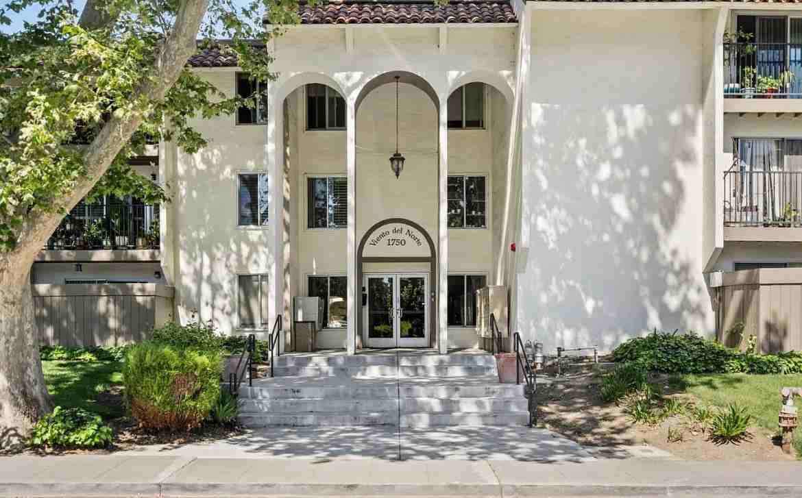 1760 Halford Ave - Photo 2 of 13