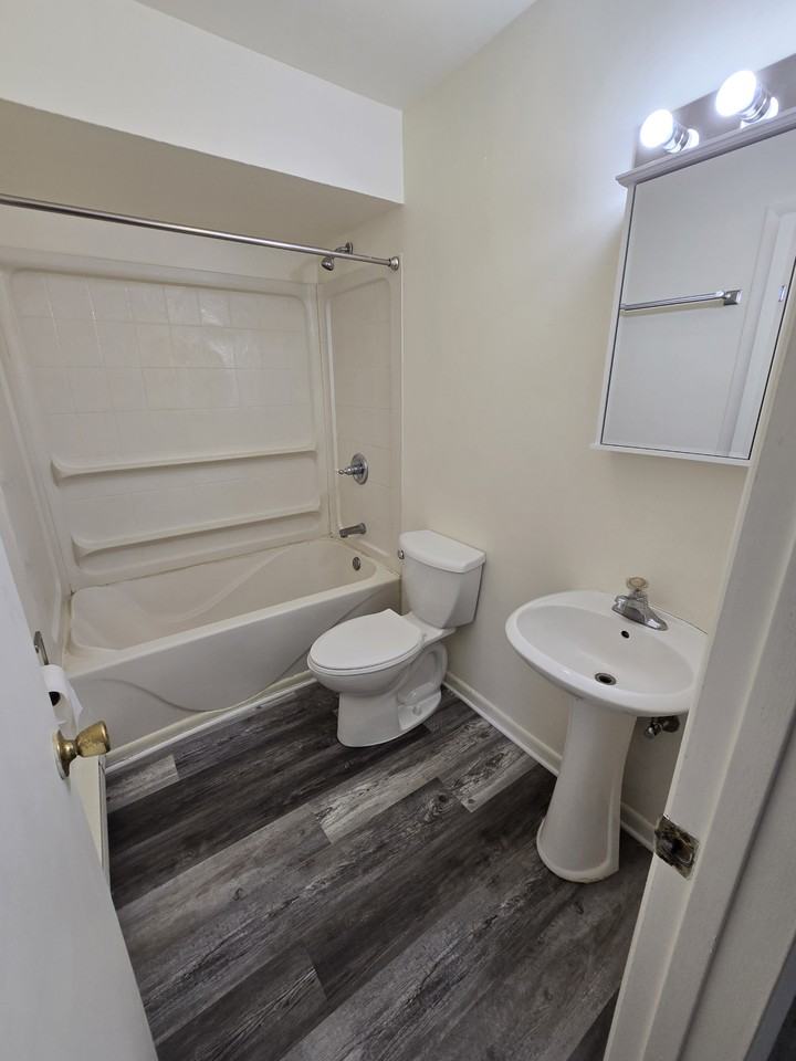 51569 Country Ct - Photo 5 of 8