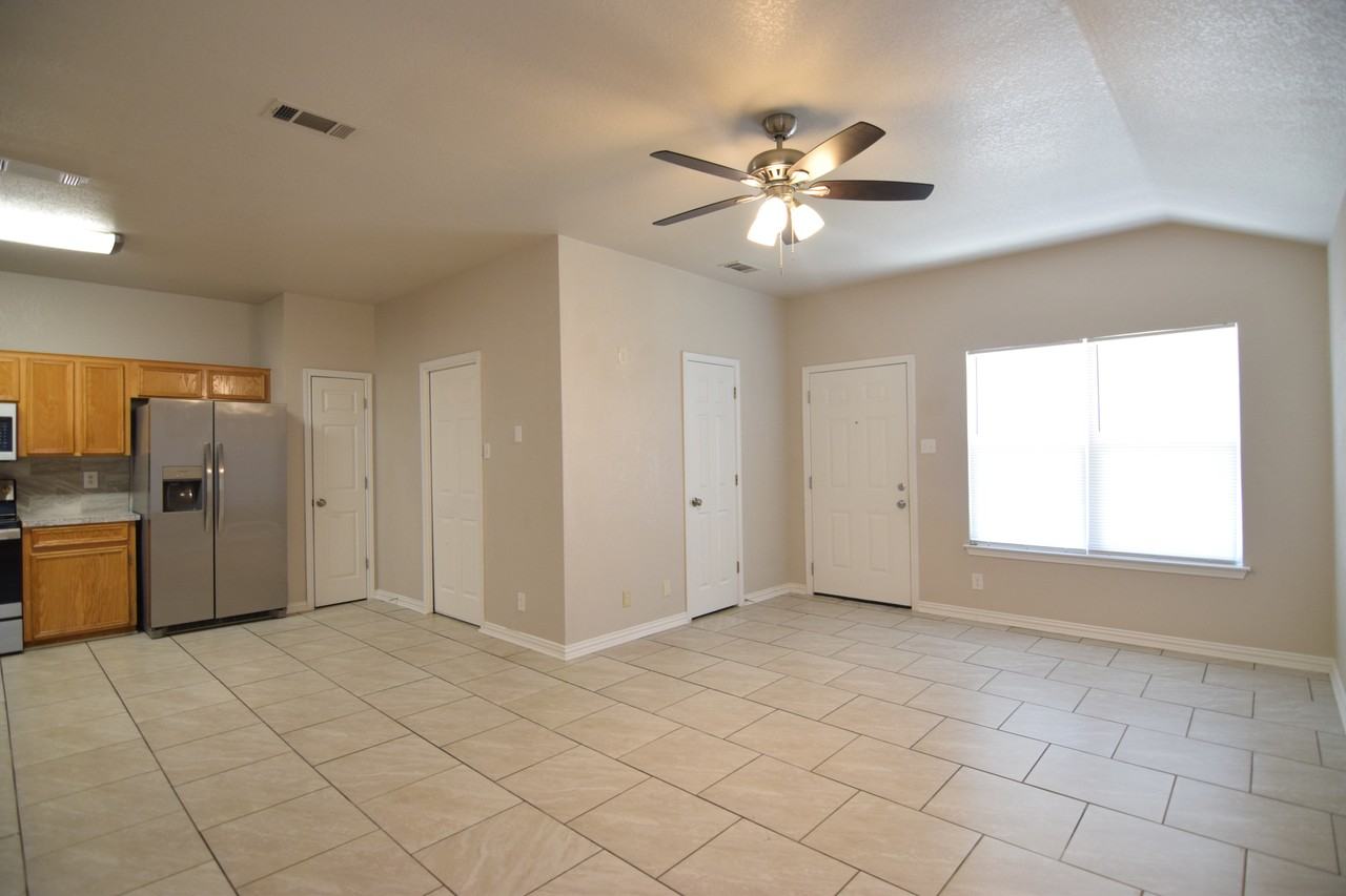 4312 Acorn Creek Trail - Photo 7 of 17