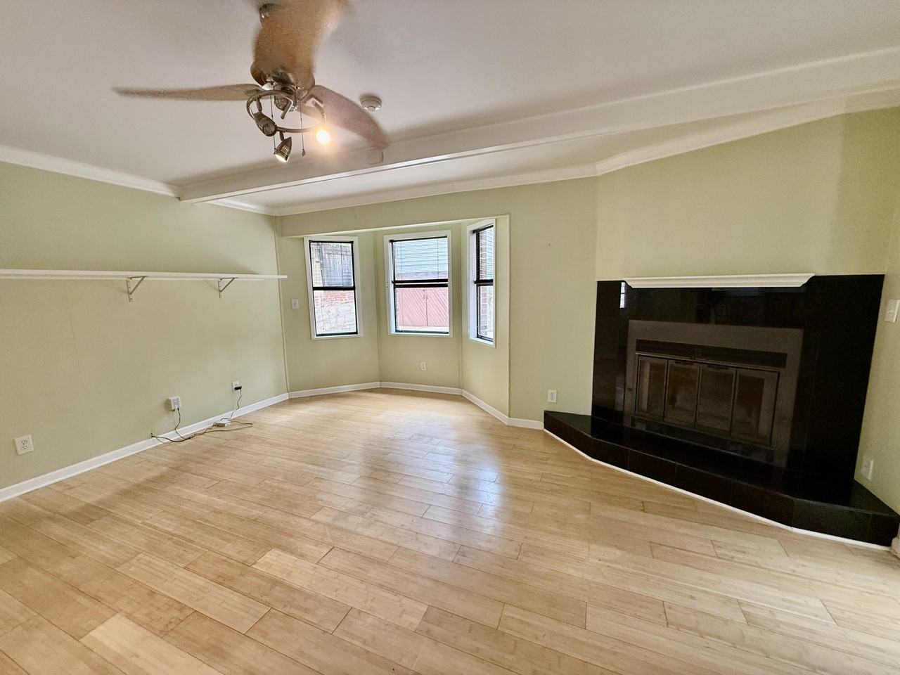 1717 Yates Ave - Photo 3 of 44