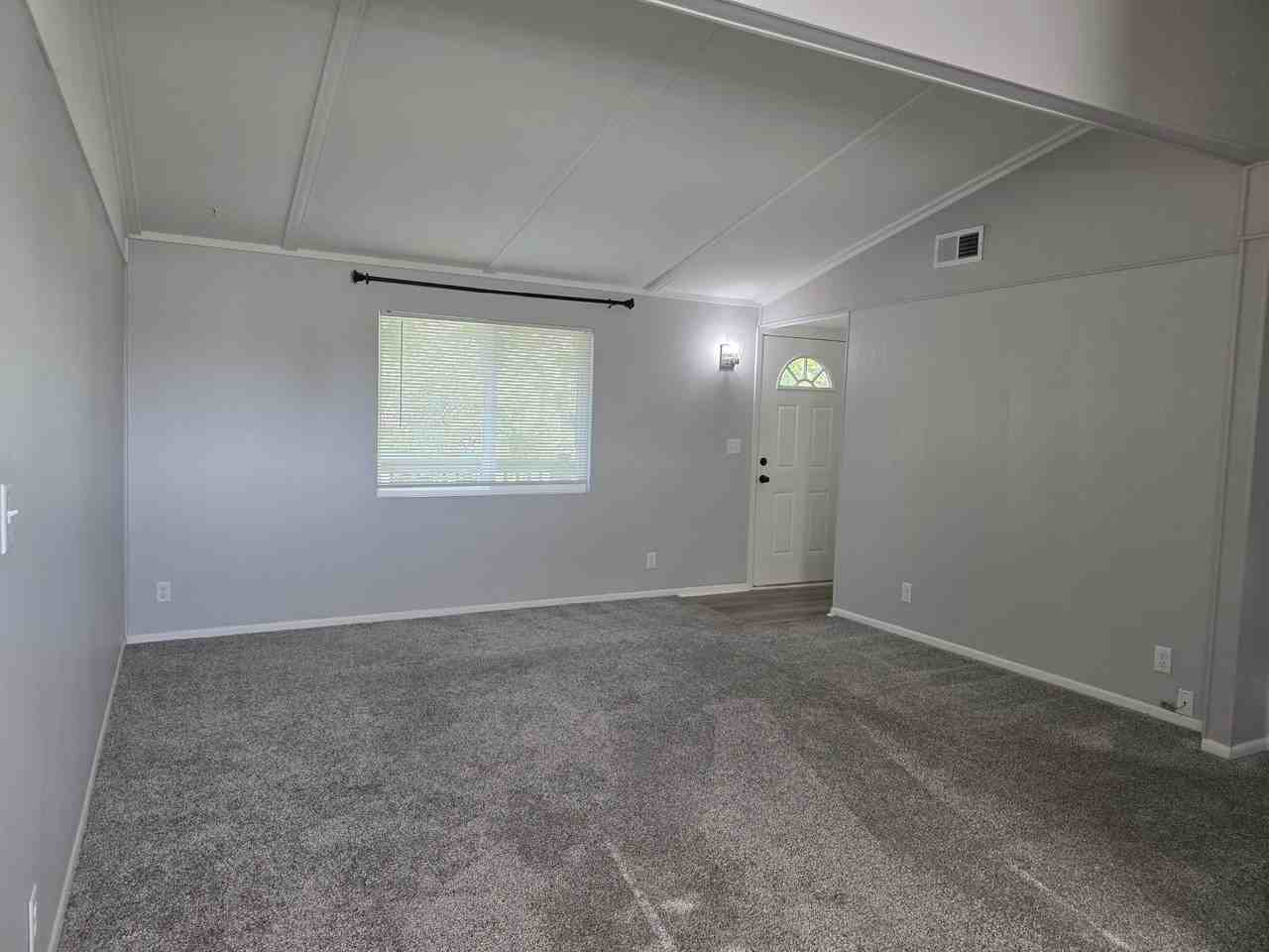 1 Bancroft Ct - Photo 3 of 15