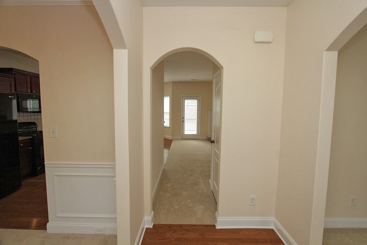 728 Castle Top Court - Photo 3 of 36