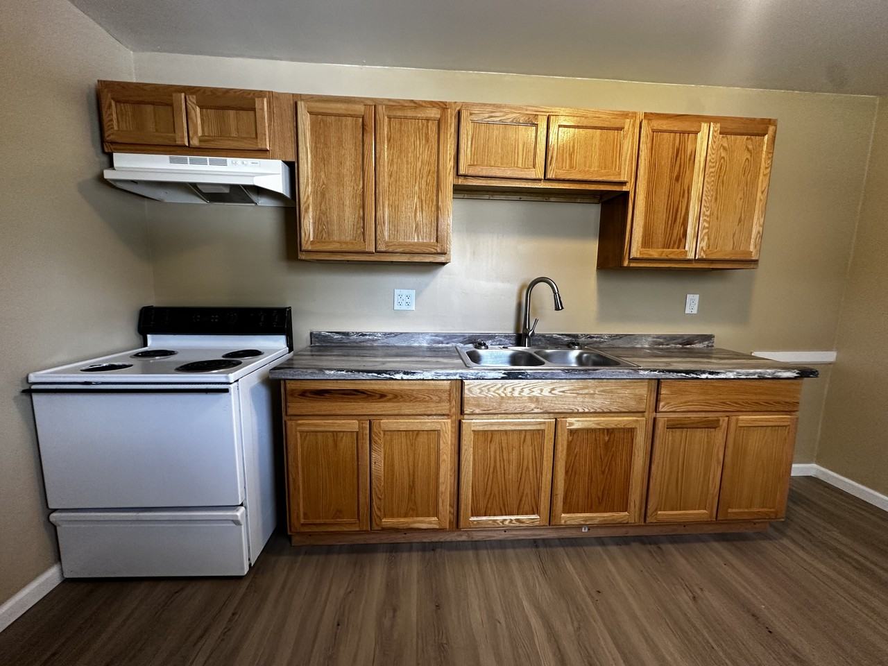 2993 Southfield Dr - Photo 3 of 22