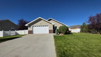 913 34th St - Photo 1 of 1