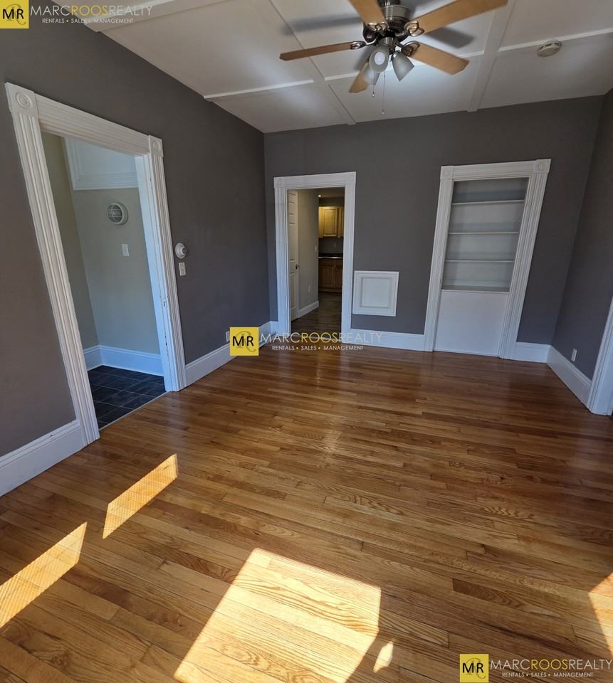 Bedford St - Photo 4 of 13