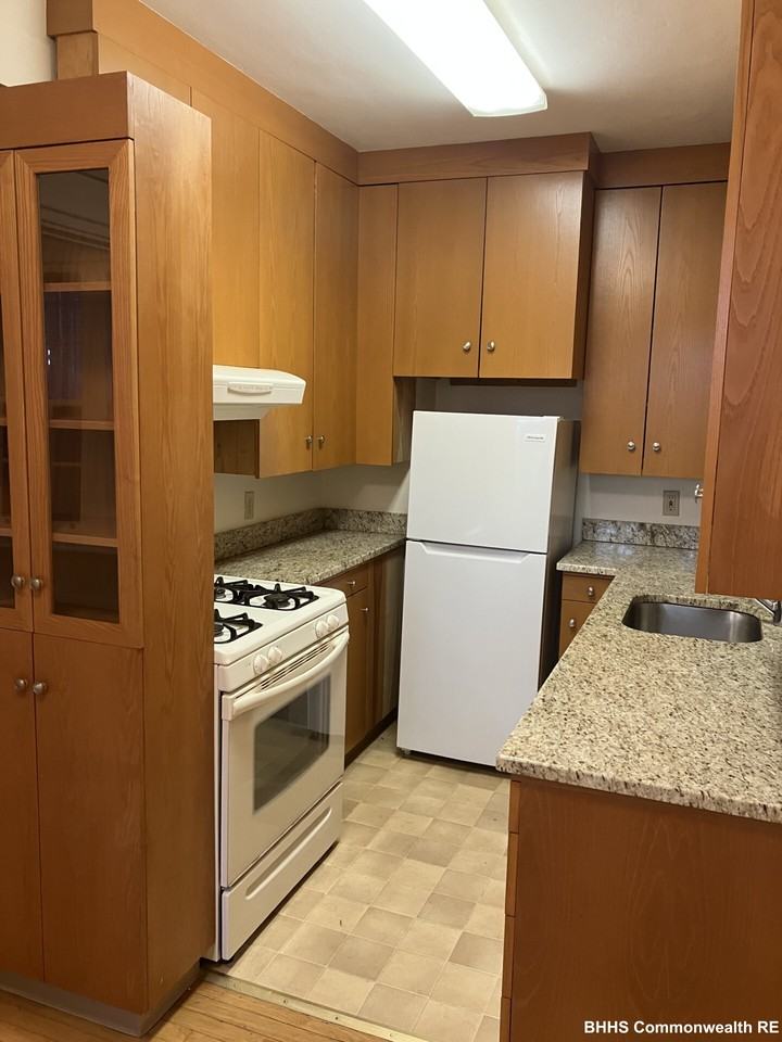 988 Memorial Drive #389 - Photo 2 of 15