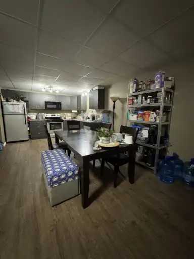 6715 47 St #C - Photo 2 of 8