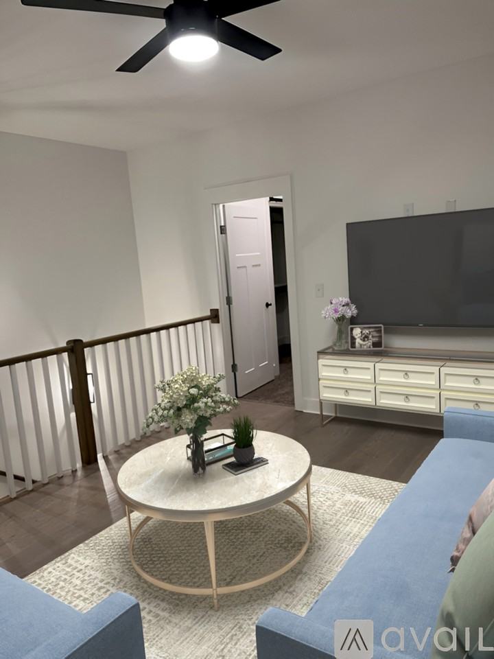 924B Caruthers Ave #B - Photo 7 of 48