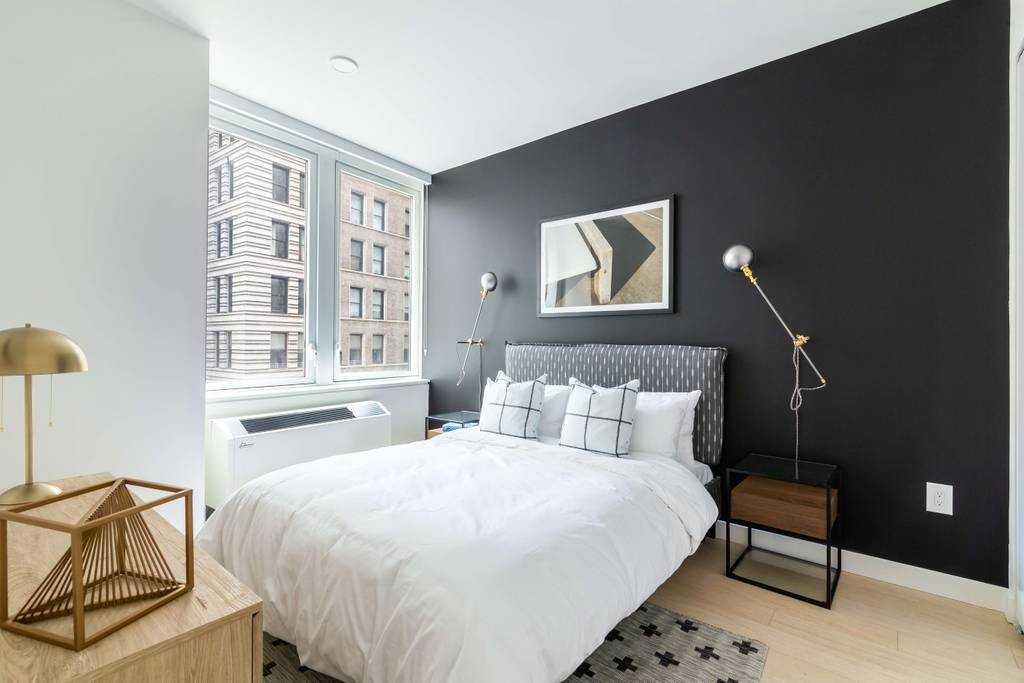 W 38th St #2013 - Photo 3 of 9