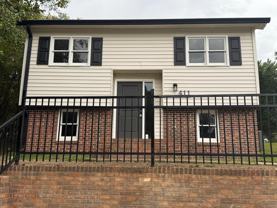 411 Doak St - Photo 1 of 1