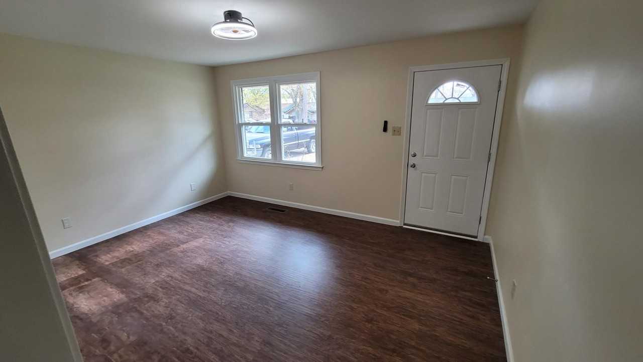 719 Rose Dr - Photo 6 of 11