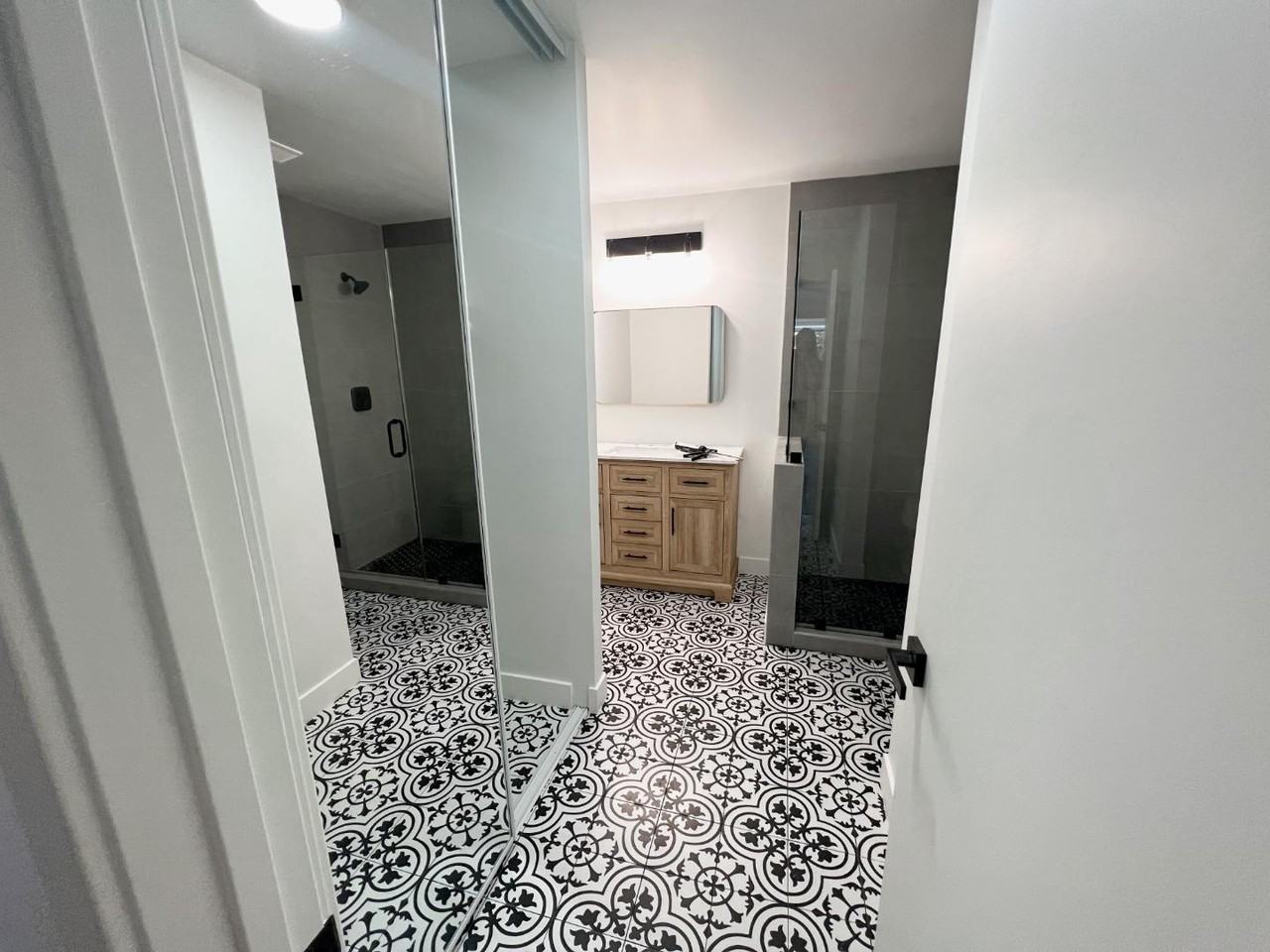 2050 Meridian - Photo 6 of 10