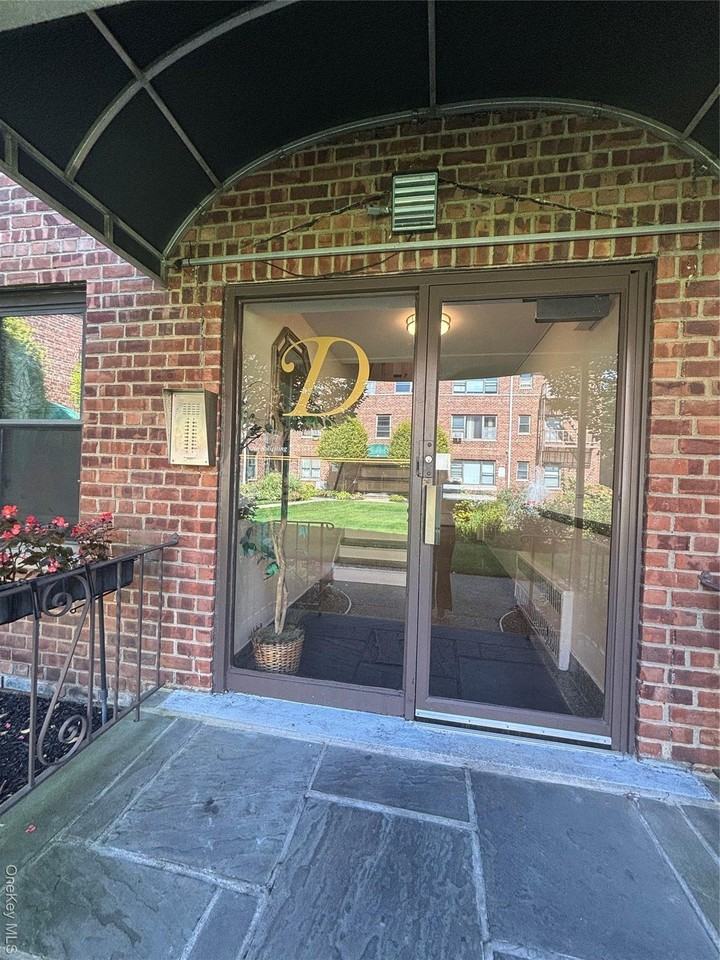 320 Atlantic Ave #D11 - Photo 3 of 27