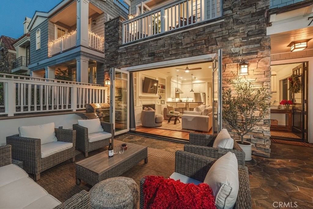 700 Acacia Ave #A - Photo 4 of 38