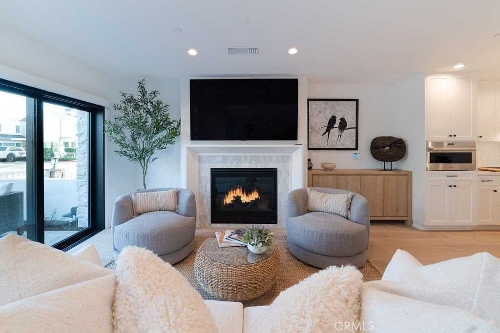 603 Acacia Ave #A - Photo 6 of 50