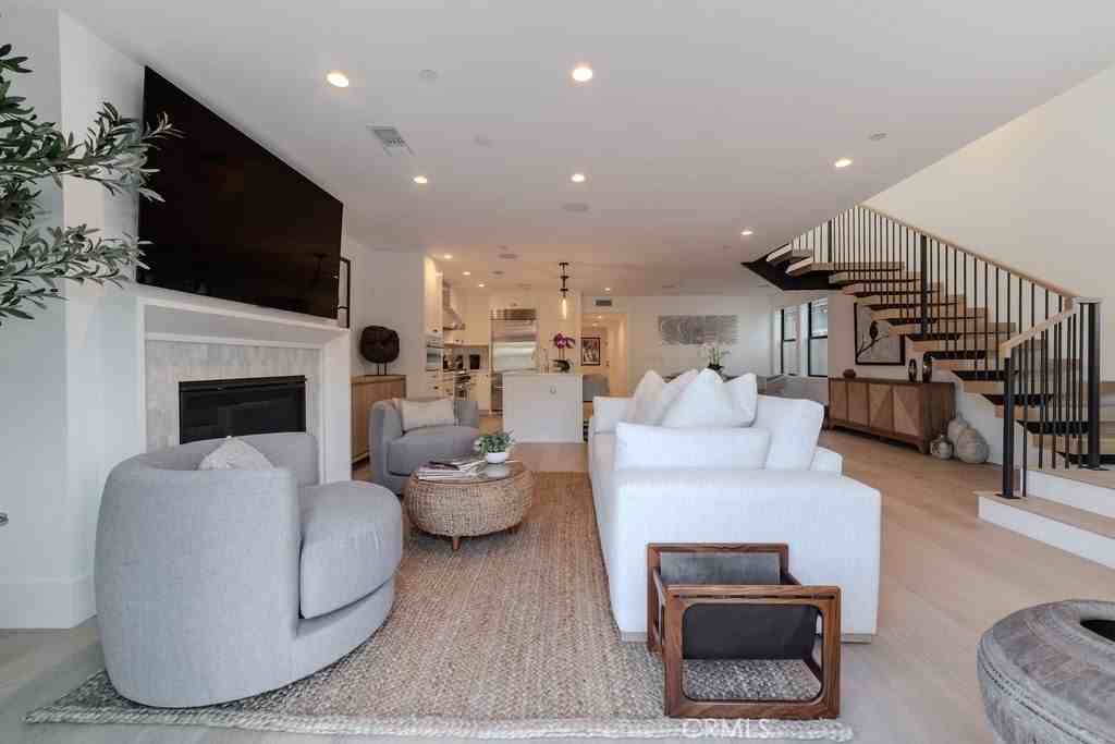 603 Acacia Ave #A - Photo 7 of 50