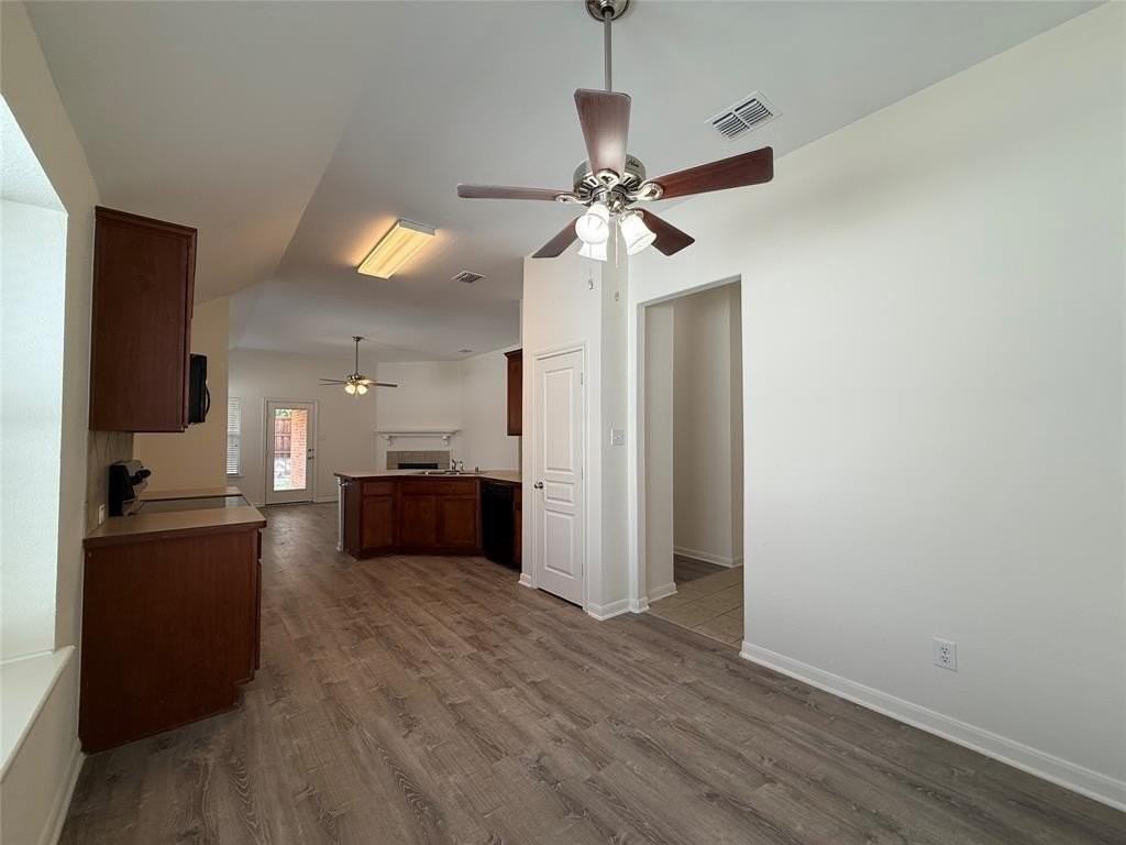 2716 Watercress Dr - Photo 3 of 24